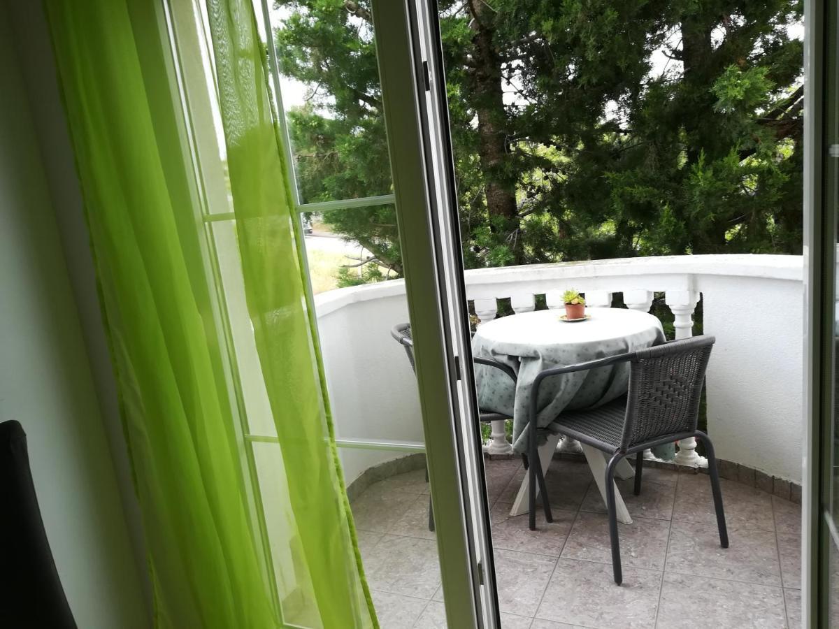 Apartment Maslina *